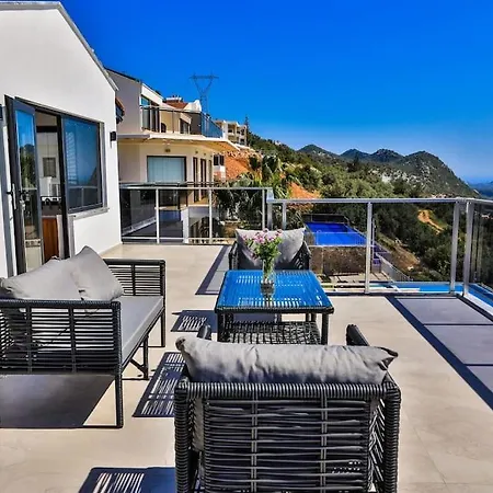 July Villa *