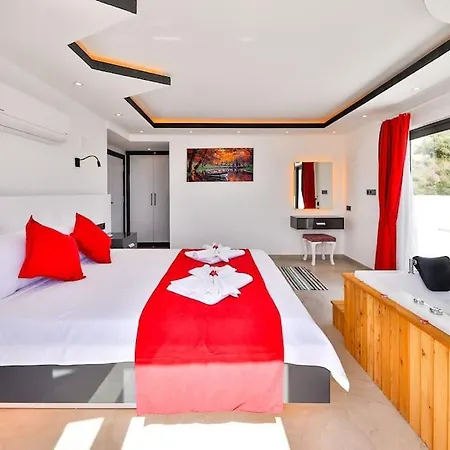 Villa July *