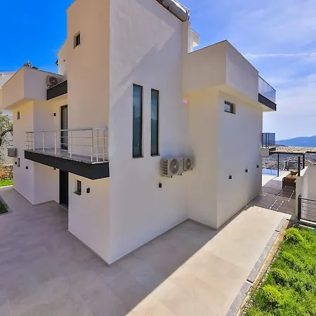 Villa July