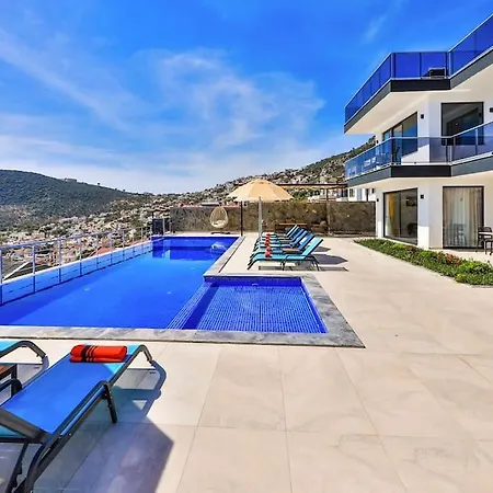 Villa July